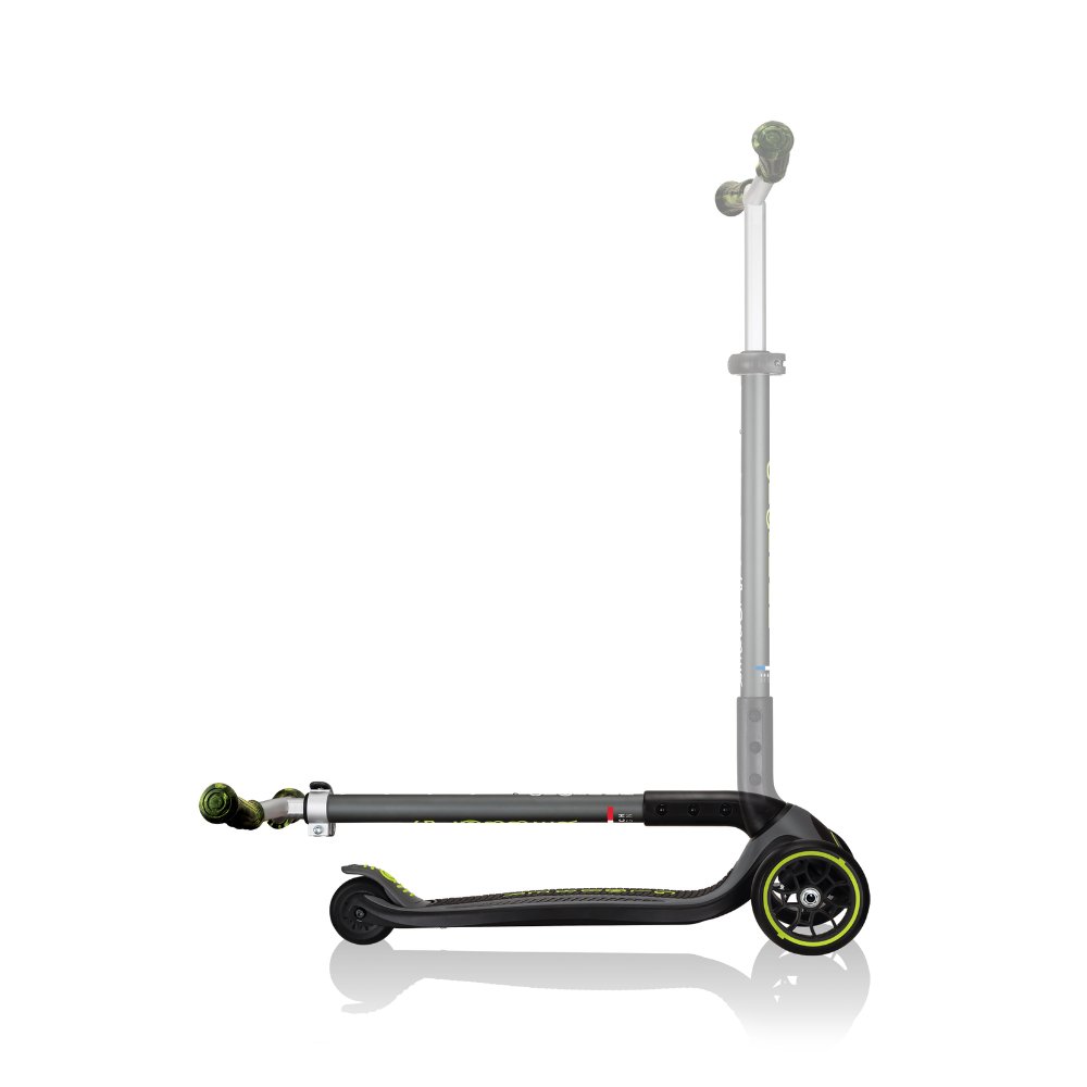 Globber Master Prime Scooter Black/Neon Green - Image 2