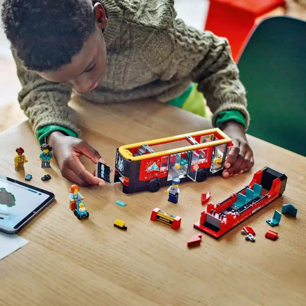 LEGO City - Red Double-Decker Sightseeing Bus 384 Pieces - Image 5