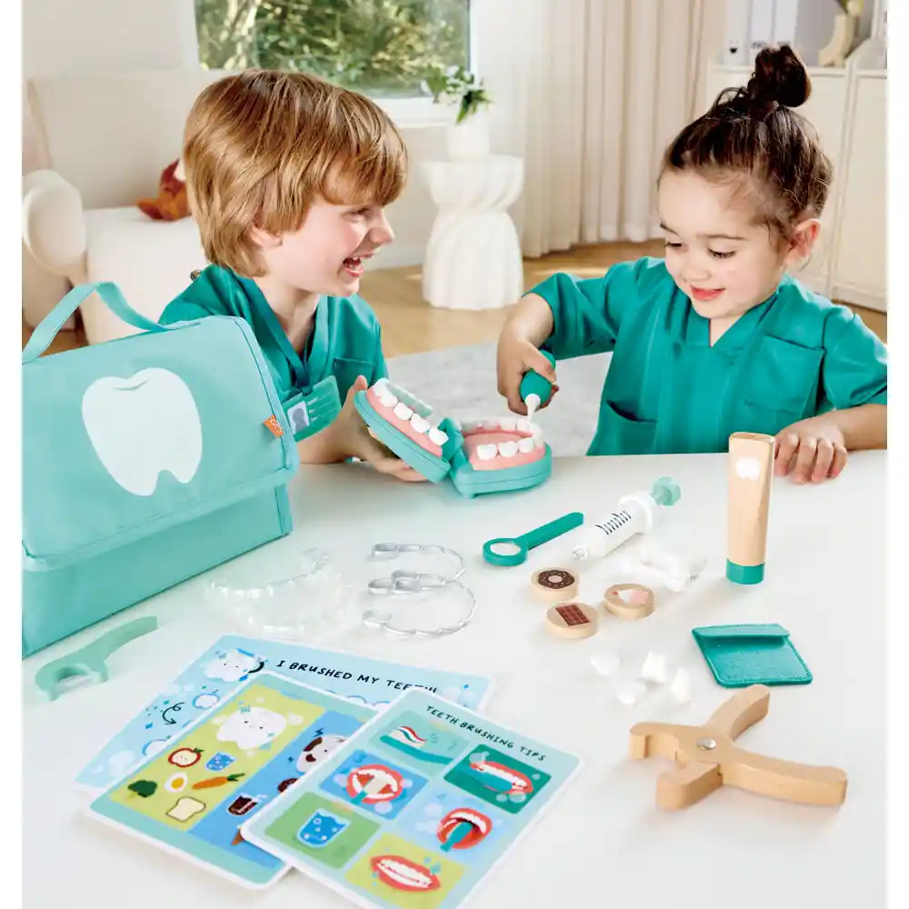 Hape Role Play Super Smile Dental Clinic Set - Image 3
