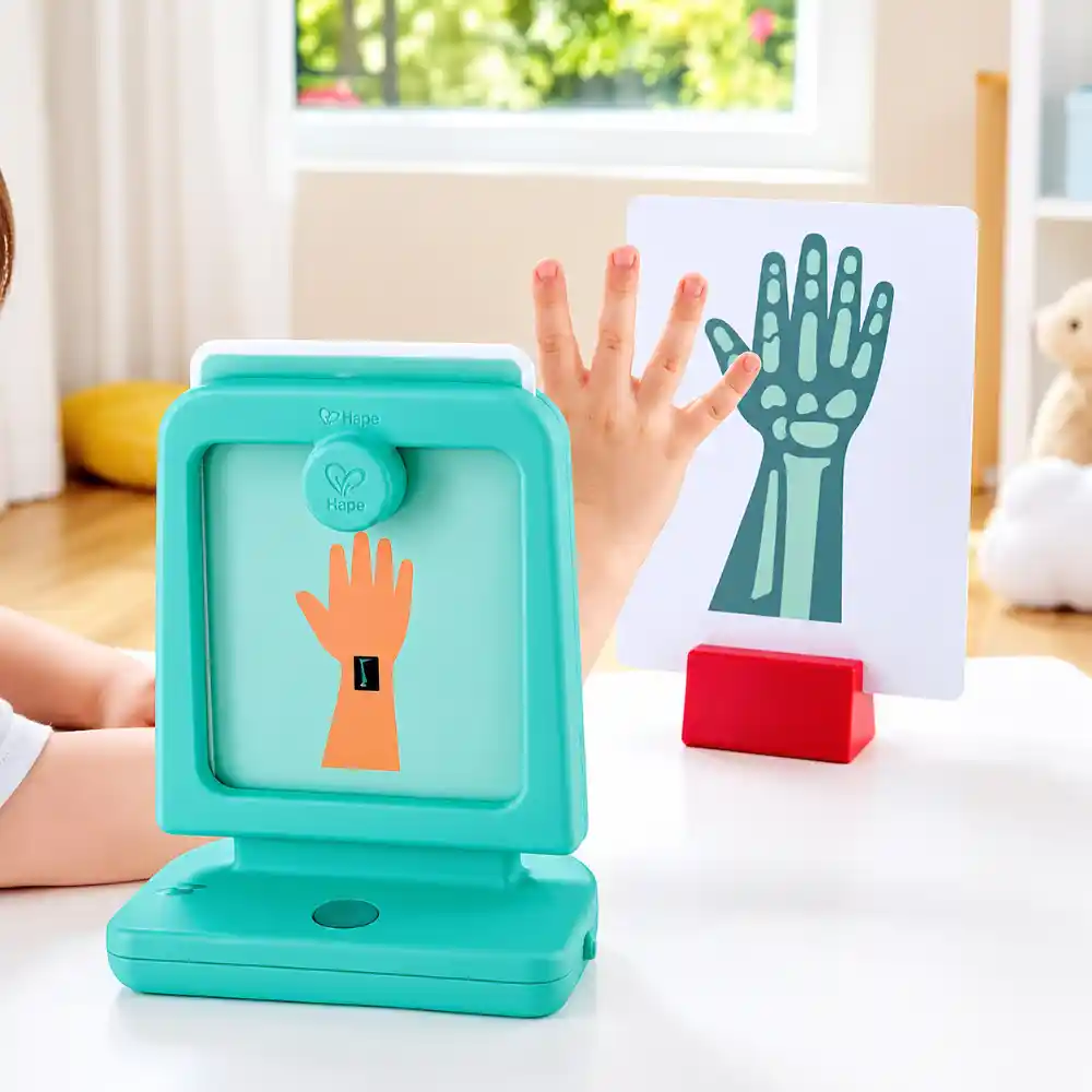 Hape Little Doctor's Medical Set - Image 3