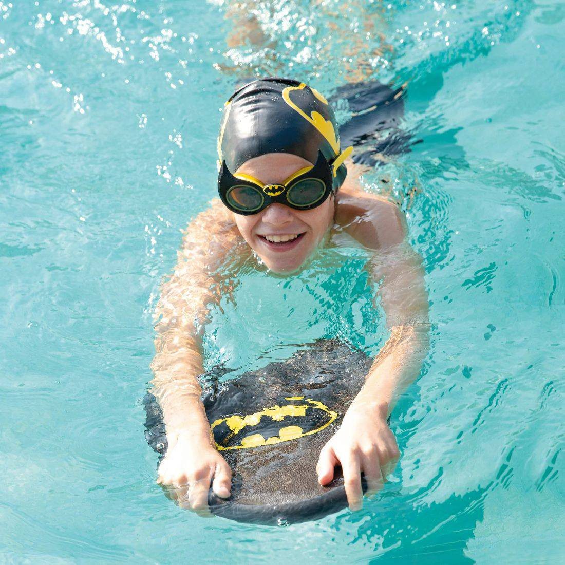 Zoggs Batman Kickboard - Image 2